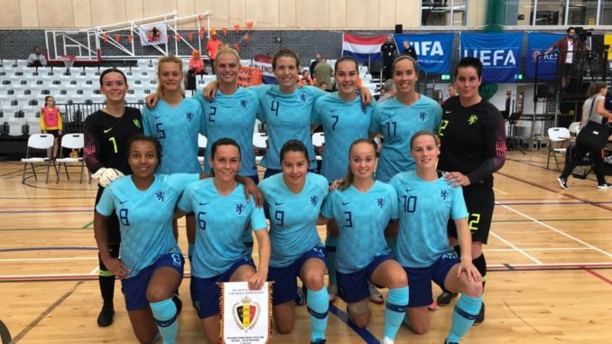 oranje vrouwen.22082018