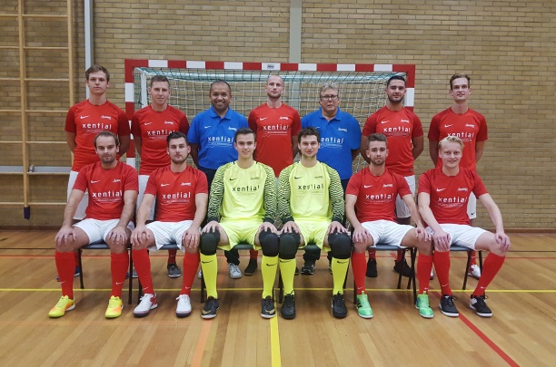 Zaalvoetballers Excelsior’31 winnen in Nijkerk (incl. VIDEO)