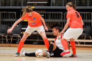 Zaalvrouwen Feyenoord Futsal zetten  woorden om in daden tegen Libertas/Weed Free Service