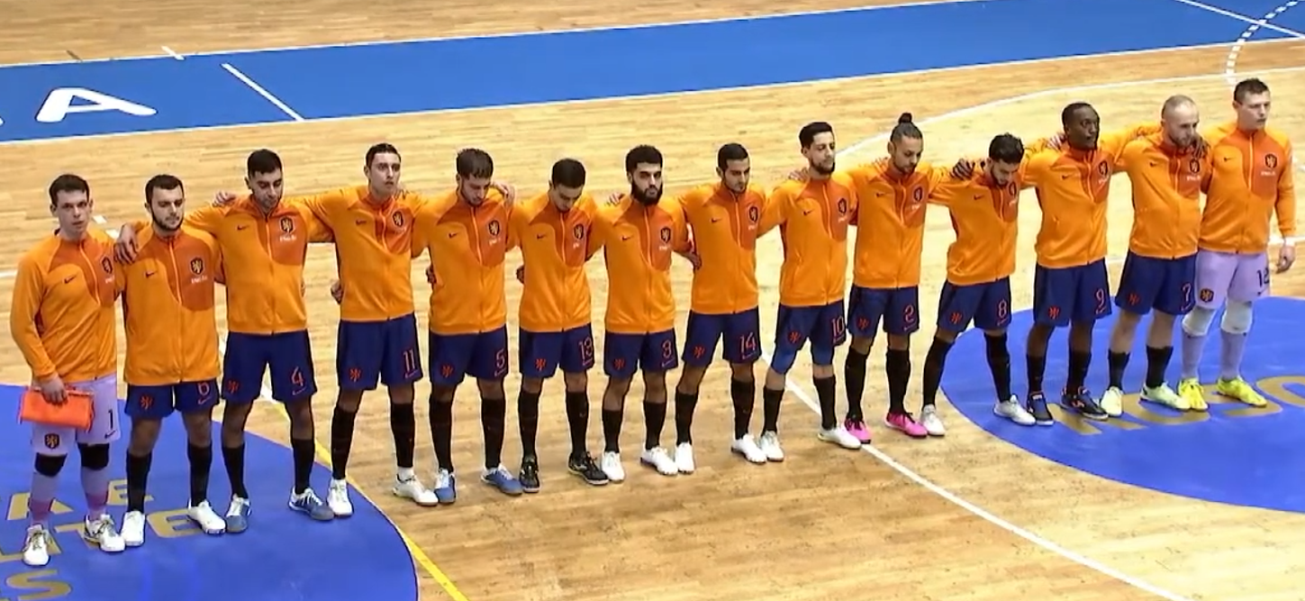 Oranje Futsal via horrorfilm en thriller naar punt in Kosovo (incl. VIDEO)